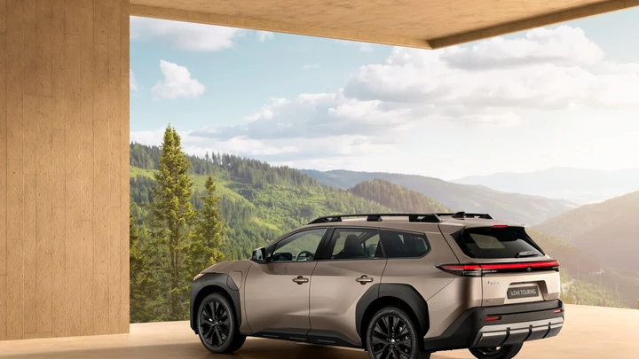 Toyota bZ4X Touring, il nuovo SUV elettrico le avventure in famiglia