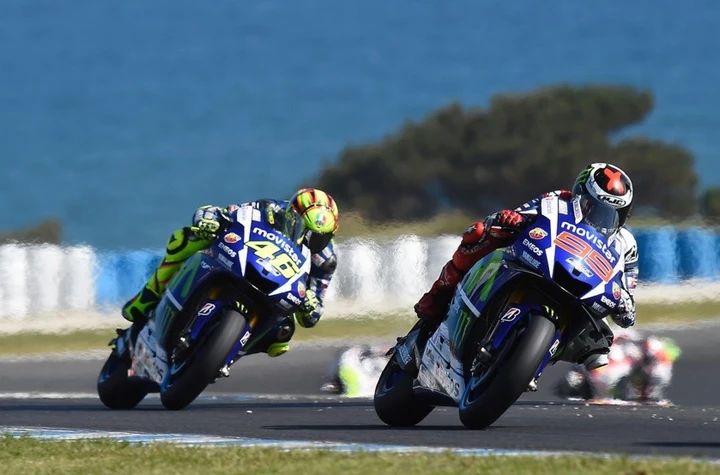 Valencia: box separati per Vale e Lorenzo
