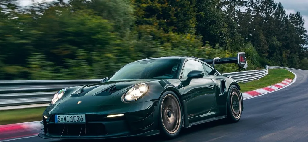 Porsche 911 GT3 RS: il Manthey Kit che ridefinisce la performance in pista
