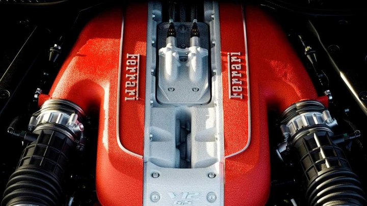 Motori V12: ecco quelli (pochi) ancora in commercio