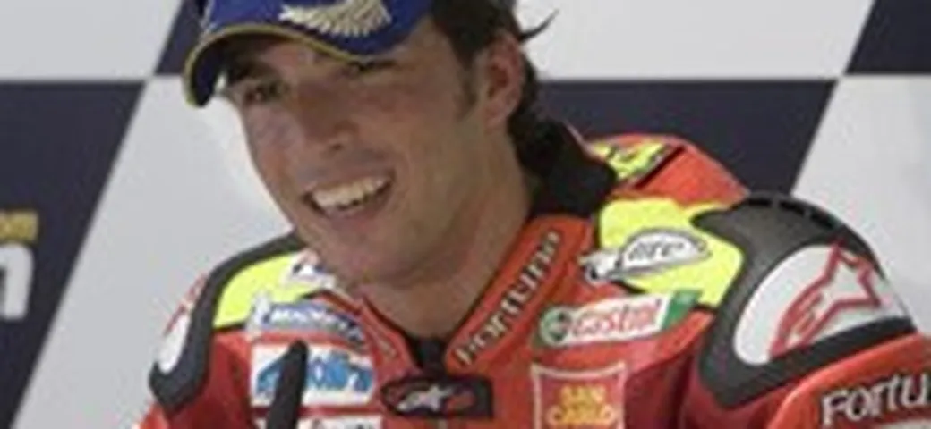 Toni Elias rinnova con il team Gresini