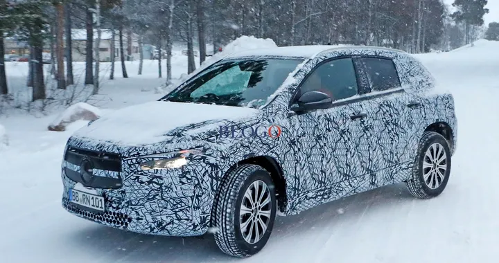 Mercedes-Benz EQA: le foto spia