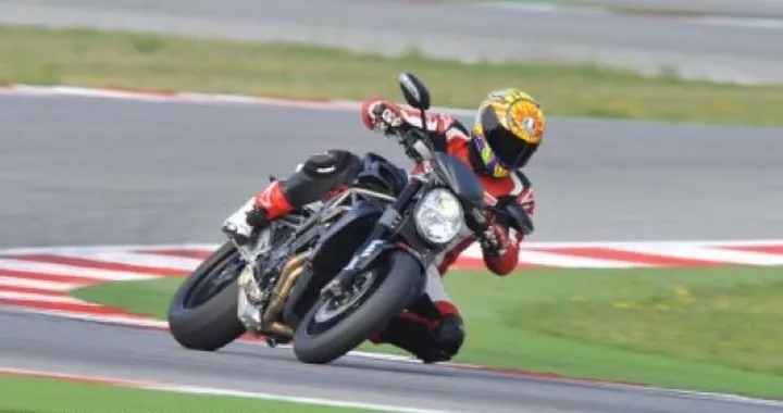 Test MV Agusta Brutale 2010: la bellezza in movimento