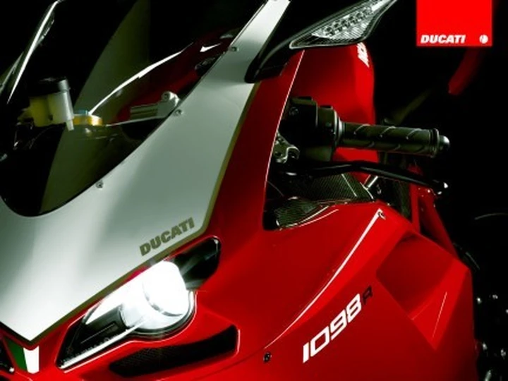 Ducati Fighter 1098: nuove indiscrezioni