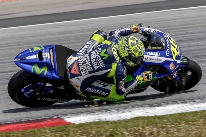 MotoGP Test Sepang-2: Valentino Rossi il più veloce del Day-1, poi la pioggia [Foto]