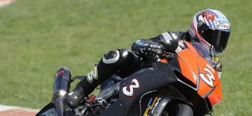 Aprilia RSV4: i primi giudizi di Max Biaggi e Shinya Nakano