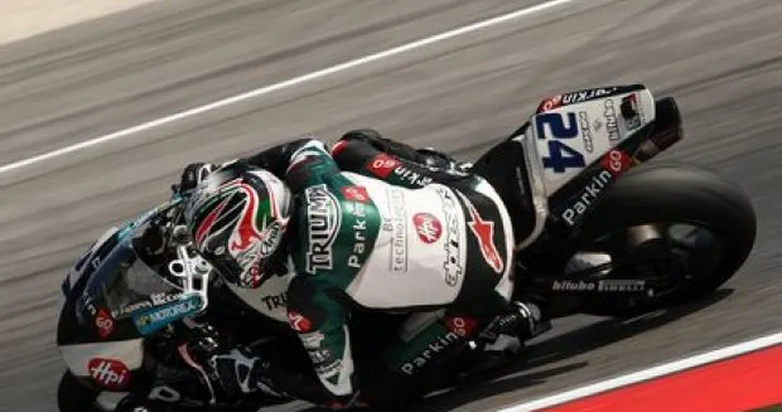 Triumph BE1 Racing: 2010 da protagonista con McCoy e Davies