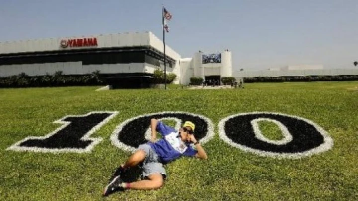 Valentino Rossi in visita agli stabilimenti Yamaha negli States