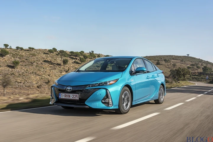 Toyota Prius Plug-in: prima prova