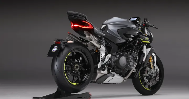 MV Agusta annuncia un accordo con Akrapovič