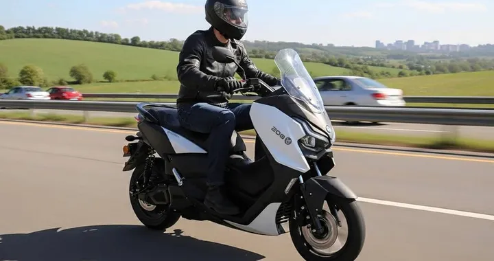 Hurba 200S: scooter elettrico italiano con batterie semi-solide e ARAS