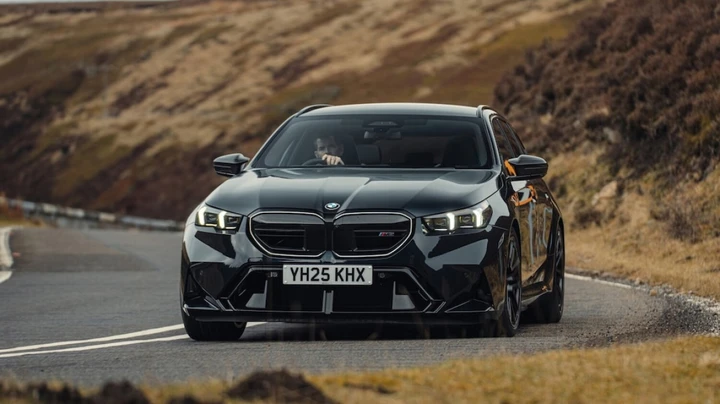 BMW Serie 5, il restyling rivoluziona tutto sia dentro che fuori