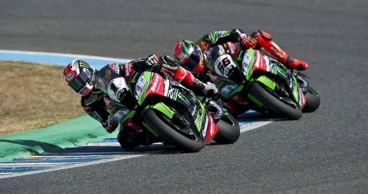 Kawasaki: duello Rea-Sykes per il titolo SBK in Qatar