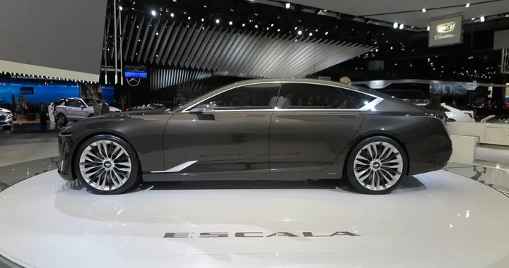 Cadillac Escala live dal Salone di Detroit 2017