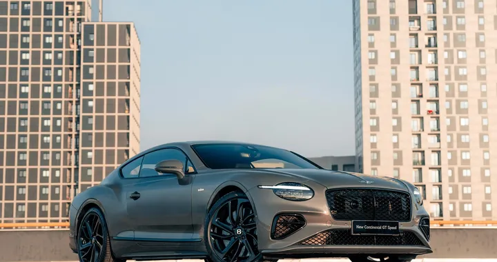 Nuove Bentley Continental GT e GTC Speed in anteprima italiana a Milano Autoclassica