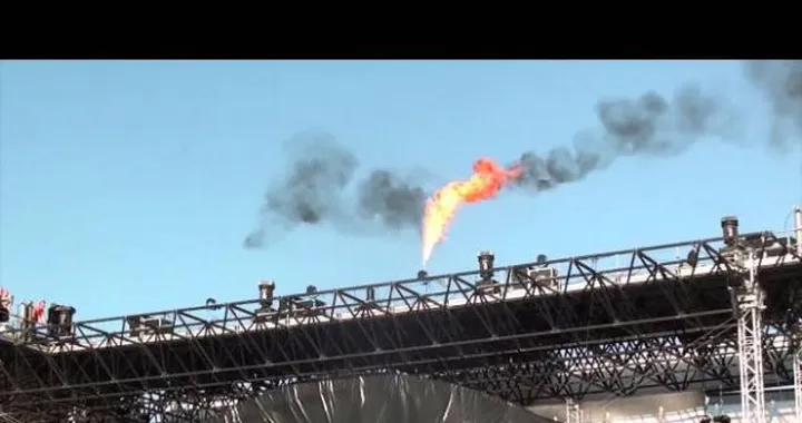 La spettacolare caduta di un freestyler /video