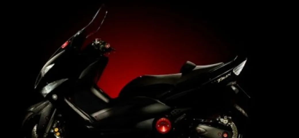 Anteprima Eicma: Accessori aftermarket Lightech per Yamaha T-Max 500