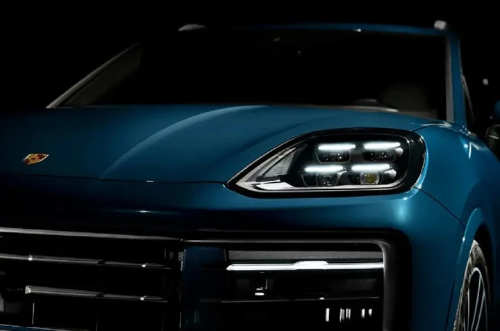 Porsche Cayenne 2023 parzialmente rivelata in un nuovo teaser prima del debutto