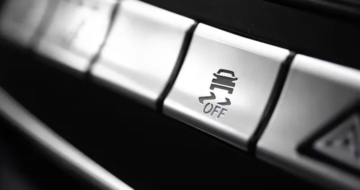 Perché il Pulsante ESP (OFF) è scomparso dalle auto moderne