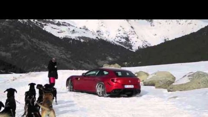 Ferrari FF: video spia sulla neve