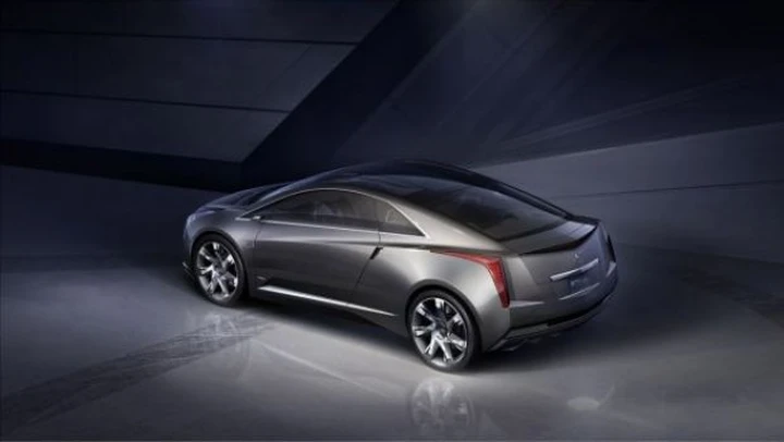 Cadillac: possibile la trazione posteriore per la ELR?