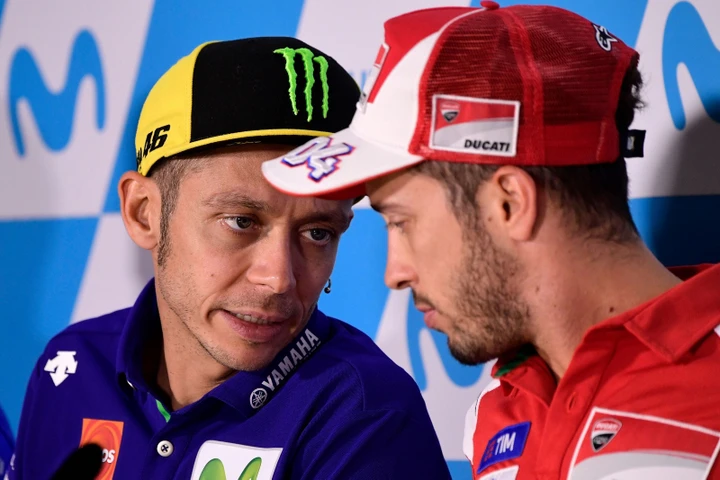 Rossi pronto al ritiro, Dovizioso lo sostituisce in Yamaha. Fake news o bomba di mercato?