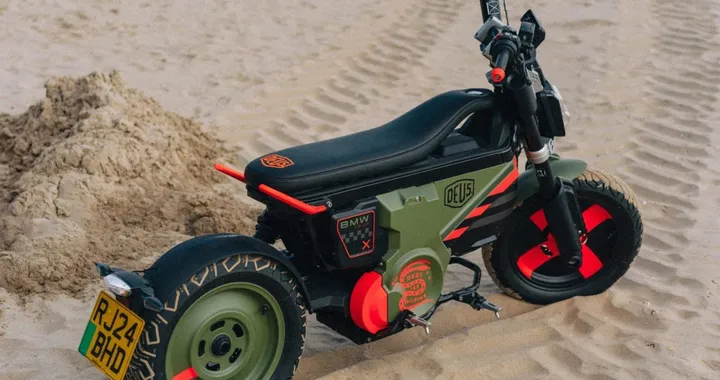 Deus Lodge firma la versione più cool del BMW CE 02