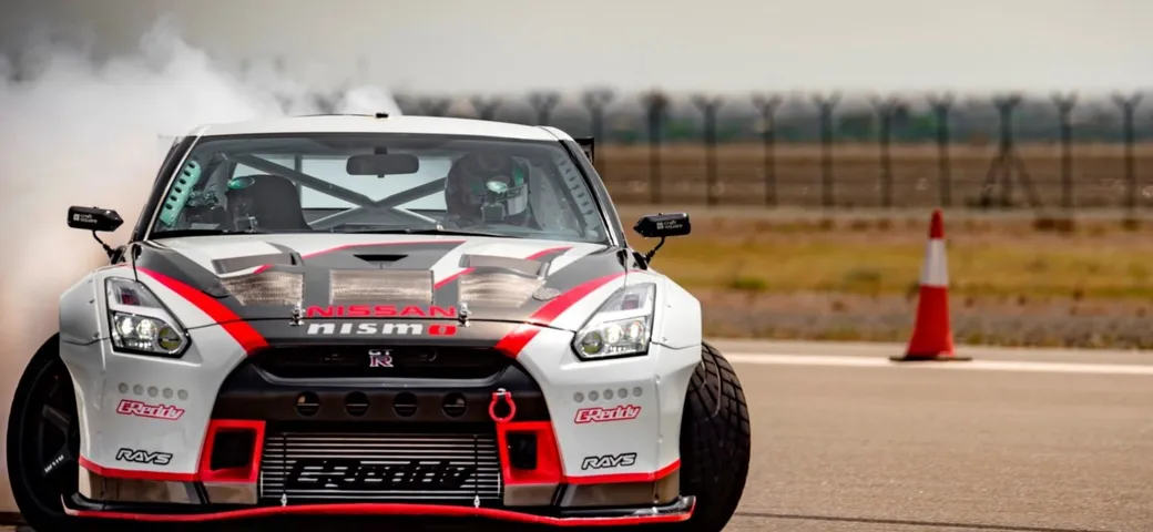 Nissan GT-R: record per il drift più veloce di sempre  [Video]