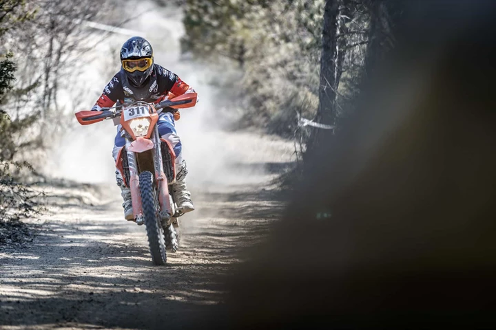 KTM e Pirelli: il matrimonio perfetto. Da 9 anni insieme per il Trofeo Enduro KTM