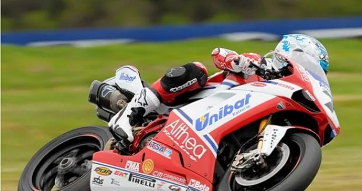 Superbike, test di Phillip Island: Checa un missile, Guintoli e Rea rispondono. Biaggi sesto.
