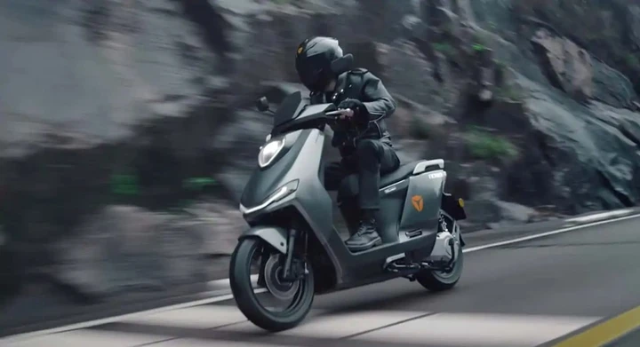 Moto elettriche in crisi: in Indonesia rilanciano il bonus acquisto