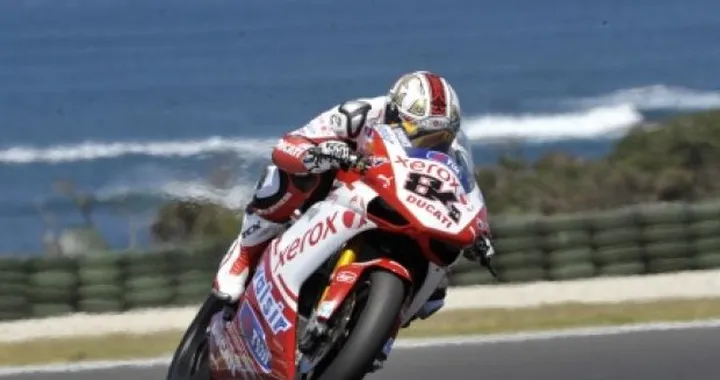 WSBK: il team Ducati Xerox a Valencia per il riscatto