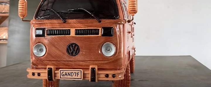 Volkswagen Type 2: ecco la replica in legno