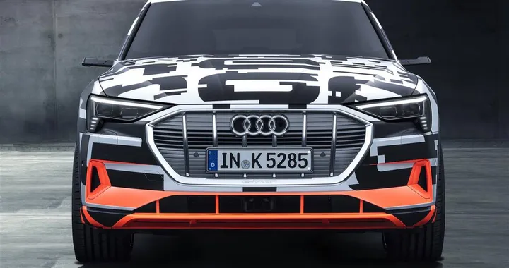 Audi e-tron: al via i preordini del SUV elettrico