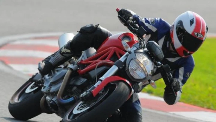 Scatto in Corsa: Ducati Monster 696 ad Adria