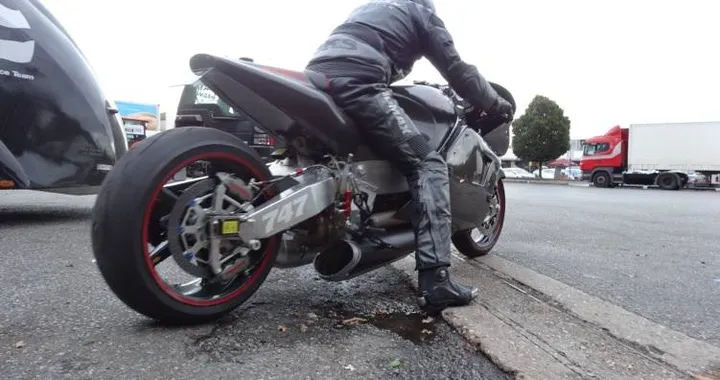 MadMax: la moto a turbina distrutta in uno schianto a 370 km/h