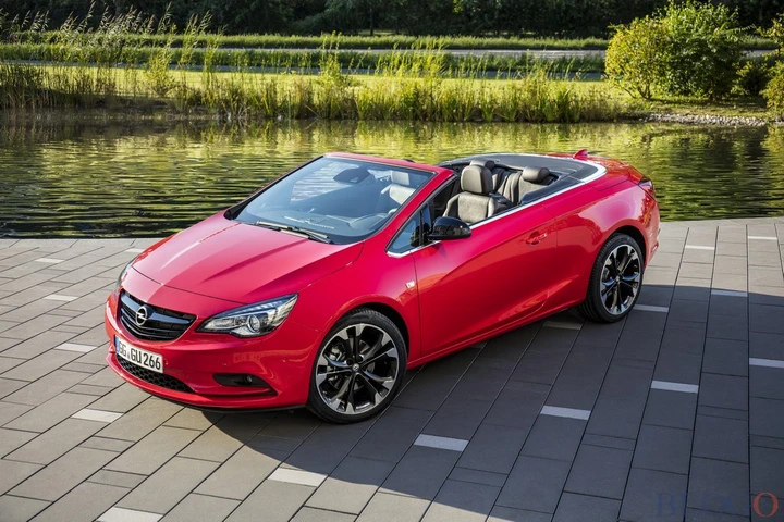 Opel Cascada Supreme: la cabrio al Salone di Parigi 2016