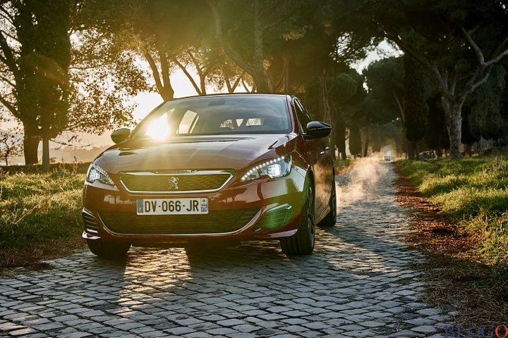 Peugeot 308 GTi : la video prova in pista e su strada