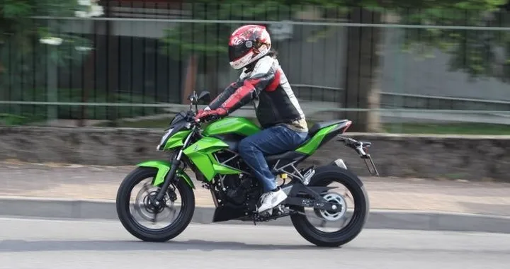 Kawasaki Z250SL: il test di Motoblog