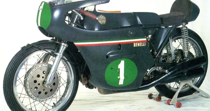 Quel Natale ’64 con la Benelli 250 “4” di Tarquinio Provini sotto … l’albero