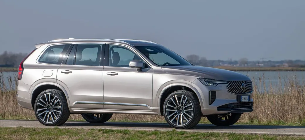 Volvo EX90 e XC90: innovazione e comfort in primo piano