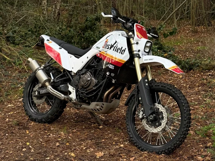 La Yamaha Tenere 700 diventa un’icona anni ’80: il progetto Chesterfield