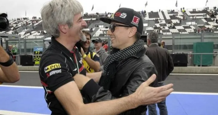 Superbike, Magny Cours: Immagini dei Box e del Paddock