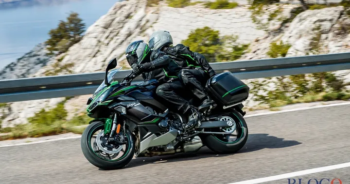 Kawasaki Ninja 1000SX MY 2023 pronta al lancio?