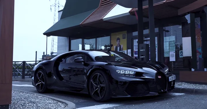Al McDrive con una Bugatti Chiron Super Sport: che supplizio! [Video]