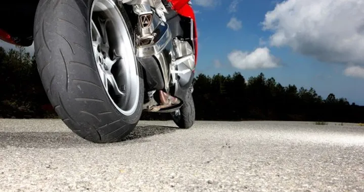 Metzeler Roadtec Z8 Interact misura 190/55 ZR 17 in arrivo a fine settembre 2013