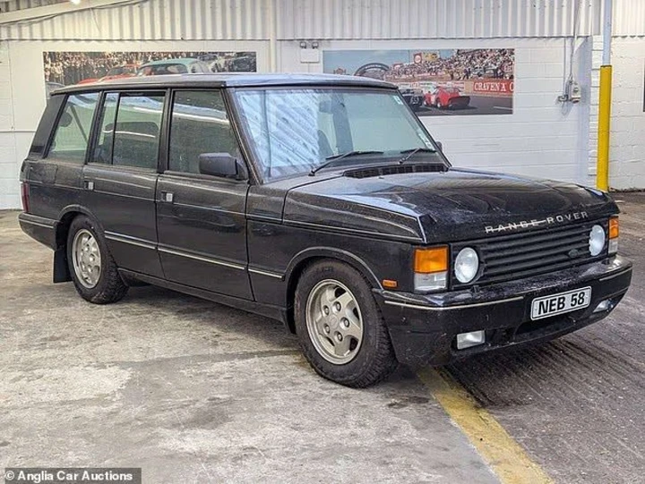 Una capsula del tempo, questa Range Rover è ferma al 1996: ha 1200 km