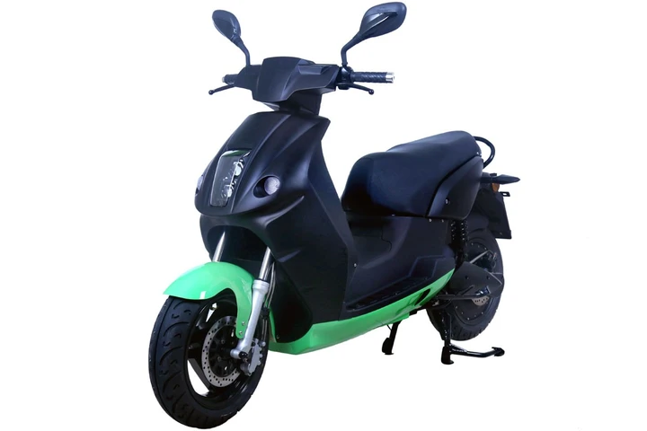E-Max: i nuovi scooter elettrici 50 e 125