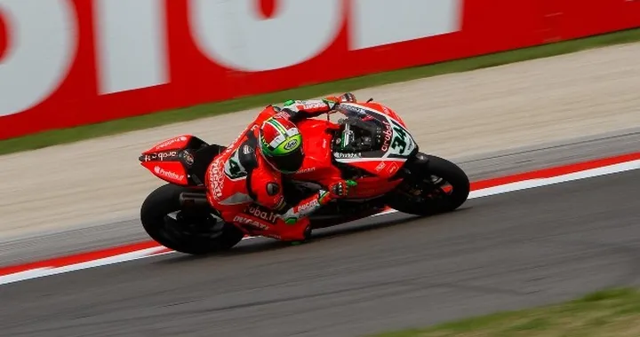 SBK Misano 2016: zampata di Giugliano nelle FP1, poi Hayden e Sykes