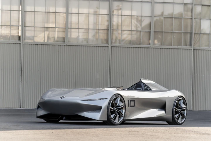Infiniti Prototype 10: supercar elettrica che guarda alle corse [Video]